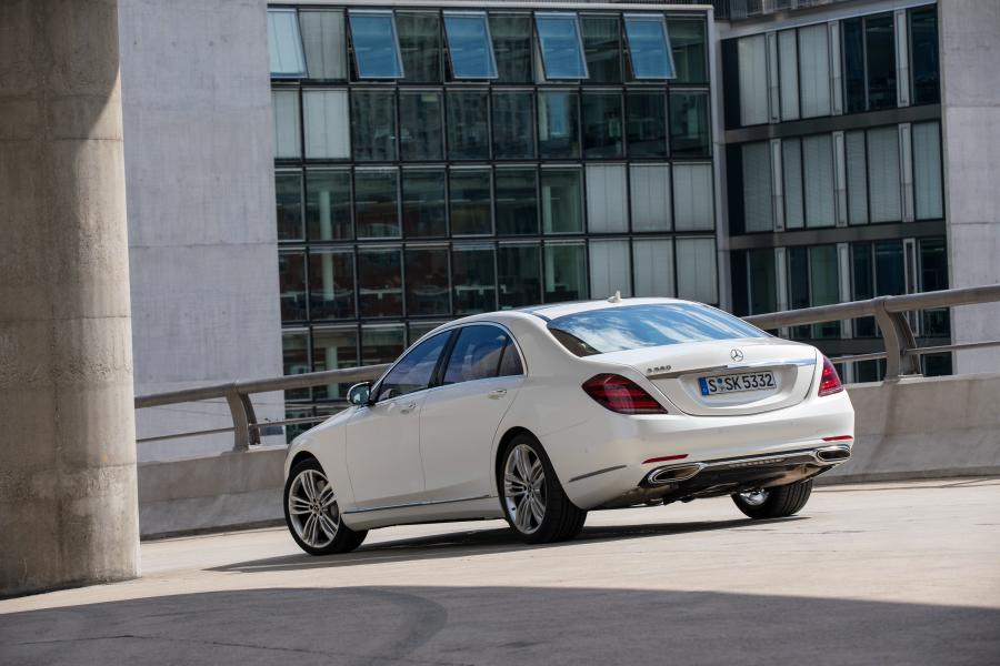  Mercedes-Benz S560 Lang 2017 года  (WW) (фото 35 из 50)